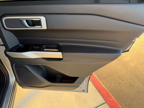 Used 2022 Ford Explorer XLT w/ Equipment Group 202A image 24