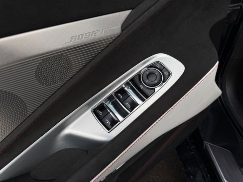 Used 2023 Chevrolet Corvette Stingray Premium Conv w/ Z51 Performance Package image 46