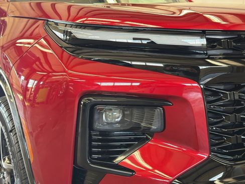 New 2026 Chevrolet Traverse RS image 3