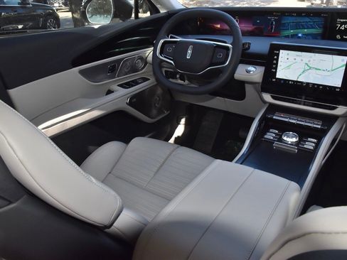 New 2026 Lincoln Nautilus Reserve image 15