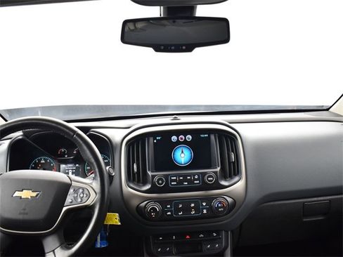 Used 2015 Chevrolet Colorado Z71 image 10