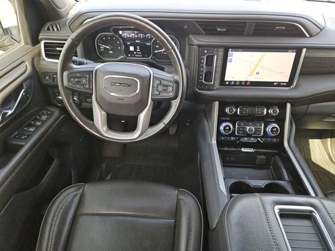 Used 2021 GMC Yukon Denali w/ Denali Premium Package AWD/4WD image 13