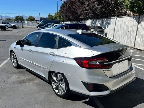 Used 2018 Honda Clarity Touring image 5
