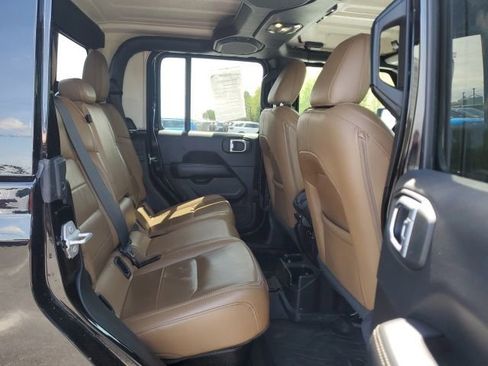 Used 2022 Jeep Gladiator Overland w/ Popular Equipment Package AWD/4WD image 23