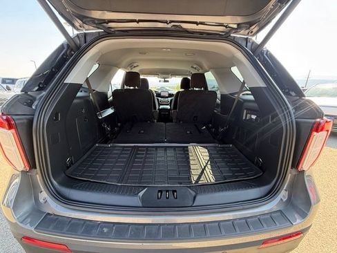Used 2022 Ford Explorer XLT w/ Class IV Trailer Tow Package AWD/4WD image 19