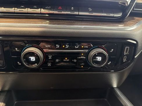 Used 2022 Chevrolet Silverado 1500 LT Trail Boss w/ Convenience Package II image 23