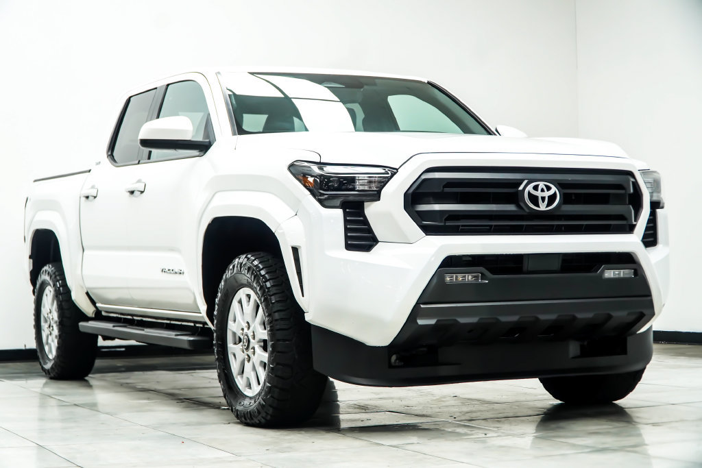 Used 2024 Toyota Tacoma SR5 RWD image 5