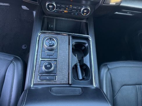 Used 2020 Ford Expedition Limited w/ Equipment Group 301A image 14