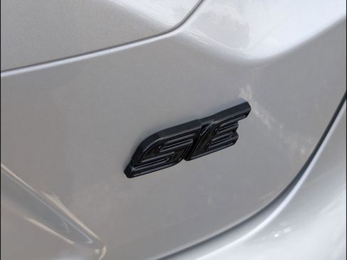 Used 2026 Toyota Corolla SE FWD image 8