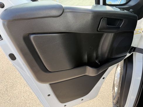 Used 2025 RAM ProMaster 2500 w/ Convenience Group FWD image 10