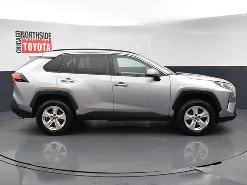 Used 2021 Toyota RAV4 XLE w/ Convenience Package AWD/4WD image 5