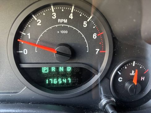 Used 2008 Jeep Wrangler Unlimited X RWD image 17
