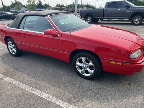 Used 1994 Chrysler LeBaron GTC FWD image 10