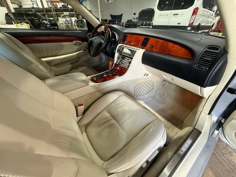 Used 2006 Lexus SC 430 Convertible RWD image 23