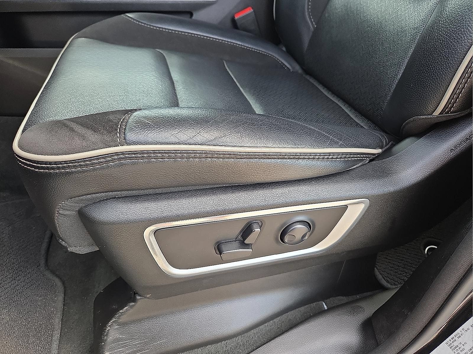 Used 2023 RAM 1500 Laramie AWD/4WD image 14