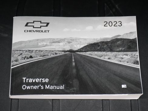 Used 2023 Chevrolet Traverse LT w/ LPO, Cargo Package AWD/4WD image 27