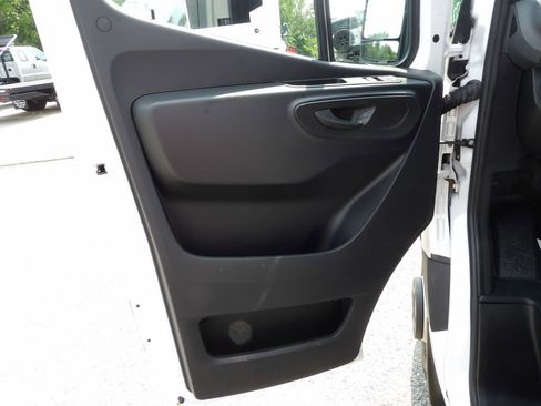 Used 2023 Mercedes-Benz Sprinter 3500 image 14