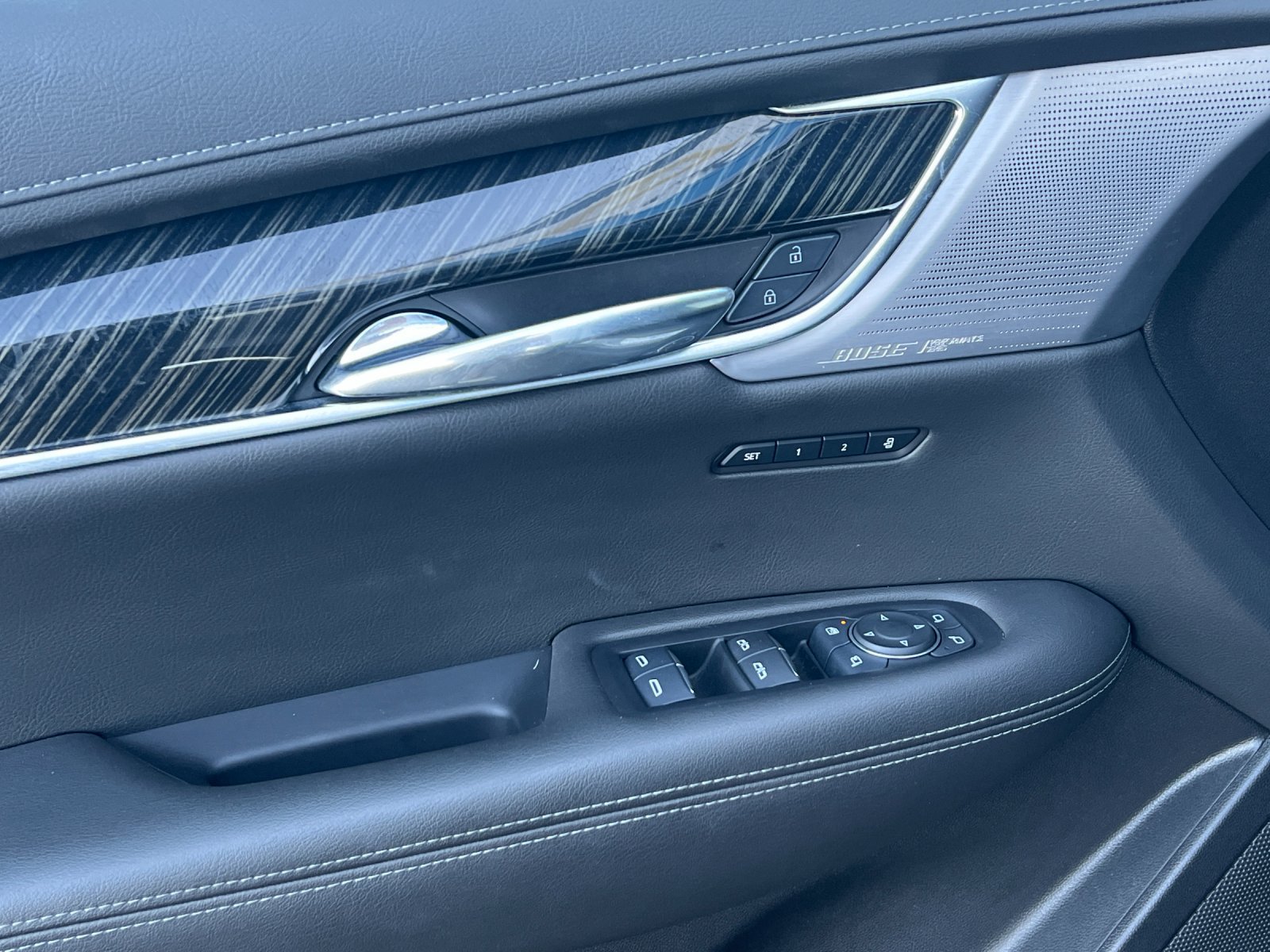 Certified 2025 Cadillac XT6 Premium Luxury FWD image 11