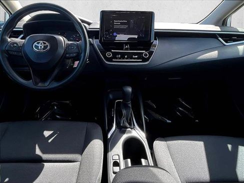 Used 2025 Toyota Corolla LE image 16