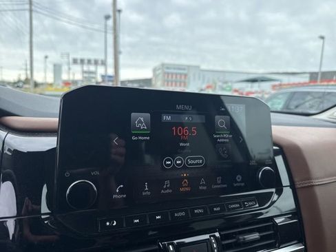 Certified 2023 Nissan Pathfinder Platinum AWD/4WD image 17