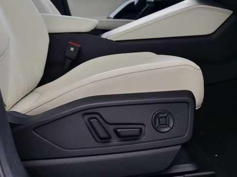 New 2025 Audi Q5 Premium image 17