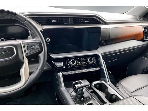 Used 2023 GMC Sierra 1500 Denali w/ Technology Package AWD/4WD image 10