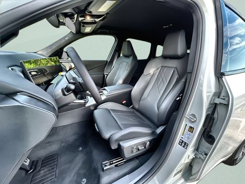 Certified 2026 BMW X3 xDrive30i w/ M Sport Package AWD/4WD image 13