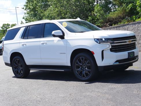 Certified 2023 Chevrolet Tahoe LT w/ Luxury Package AWD/4WD image 12