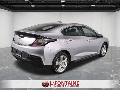 Certified 2018 Chevrolet Volt LT w/ Comfort Package image 8