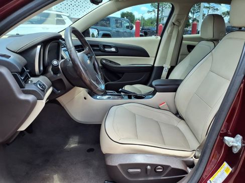 Used 2015 Chevrolet Malibu LT w/ Leather Package FWD image 16