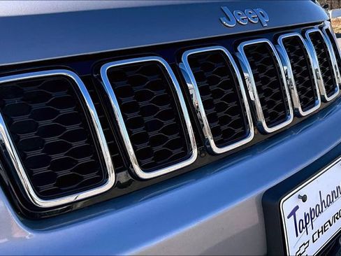 Used 2021 Jeep Grand Cherokee Laredo w/ Security & Convenience Group AWD/4WD image 30