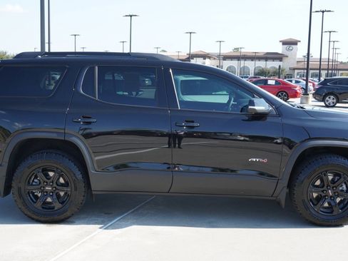 Used 2022 GMC Acadia AT4 w/ Technology Package image 4