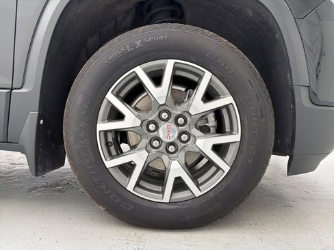 Certified 2023 GMC Acadia SLE w/ Driver Convenience Package image 19