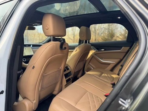 Certified 2023 Jaguar F-PACE S AWD/4WD image 13