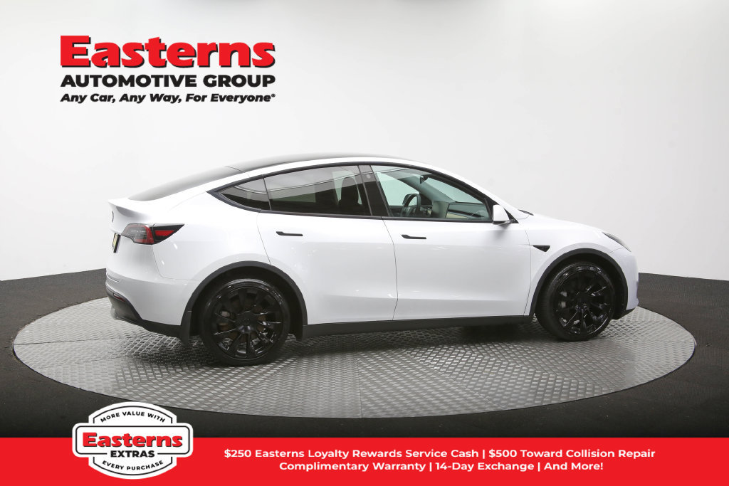 Used 2021 Tesla Model Y Long Range AWD/4WD image 41