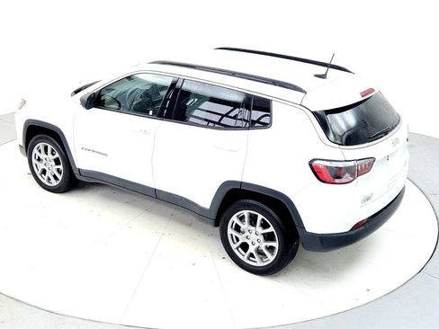 Used 2022 Jeep Compass Latitude image 16