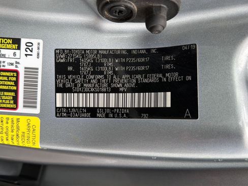 Used 2019 Toyota Sienna XLE Premium FWD image 40