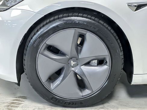 Used 2019 Tesla Model 3 Long Range image 23
