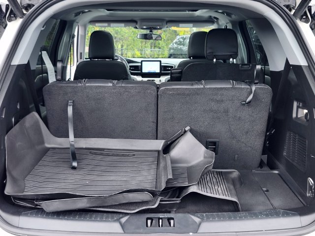 Certified 2023 Ford Explorer XLT w/ Equipment Group 202A AWD/4WD image 33