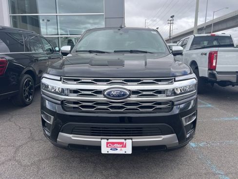 New 2024 Ford Expedition Platinum image 2