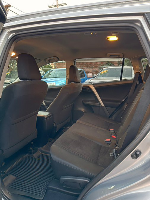 Used 2017 Toyota RAV4 LE w/ All Weather Liner Package AWD/4WD image 11