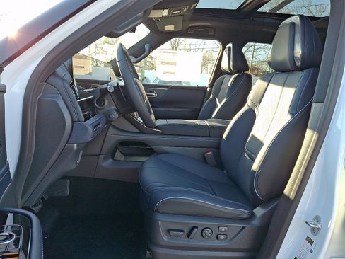 New 2026 INFINITI QX80 4WD image 10