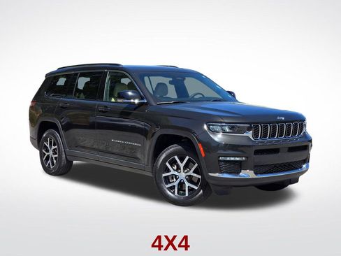 Used 2023 Jeep Grand Cherokee L Limited AWD/4WD image 17