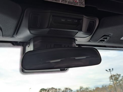 Used 2024 Jeep Wrangler Sport S image 28