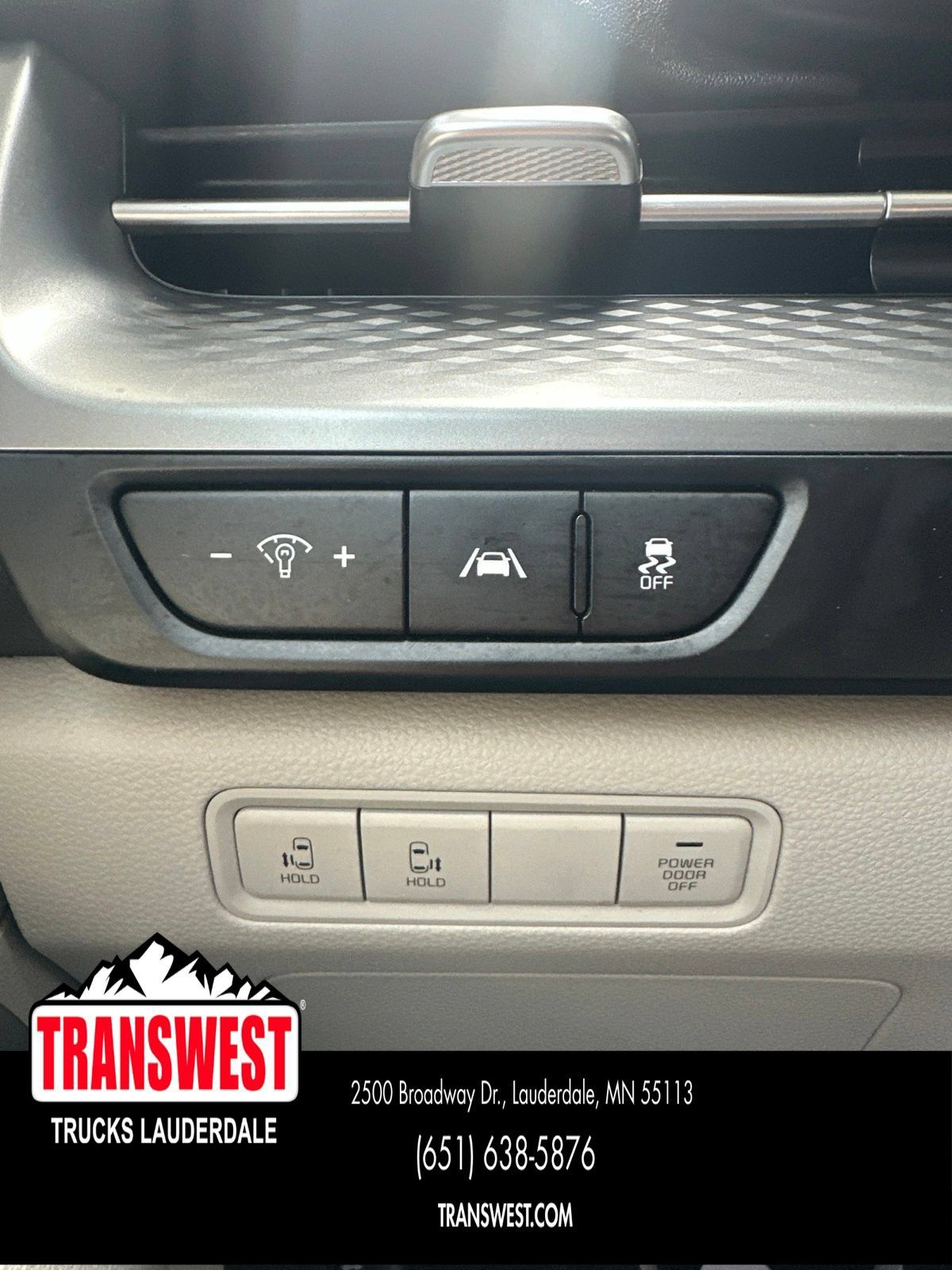 Used 2022 Kia Carnival LX FWD image 20