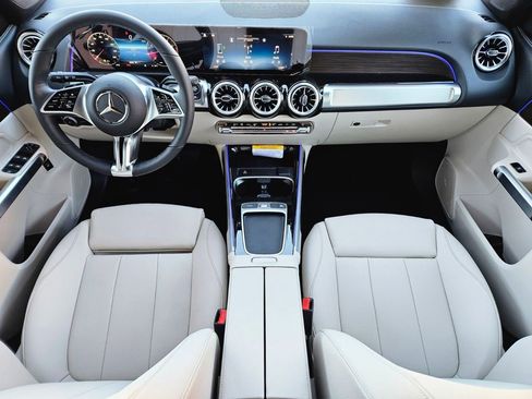 New 2026 Mercedes-Benz GLB 250 4MATIC image 9