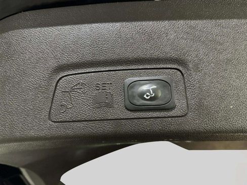 Used 2019 Lincoln MKC Select w/ Select Plus Package image 48