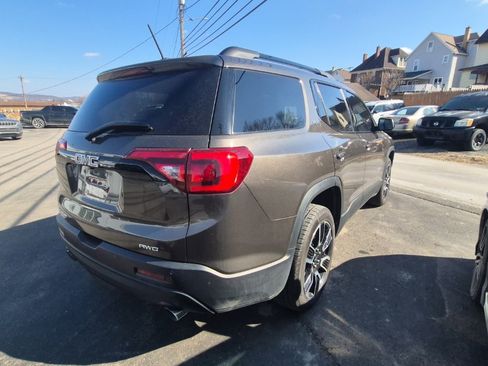 Used 2019 GMC Acadia SLT w/ Black Edition image 7