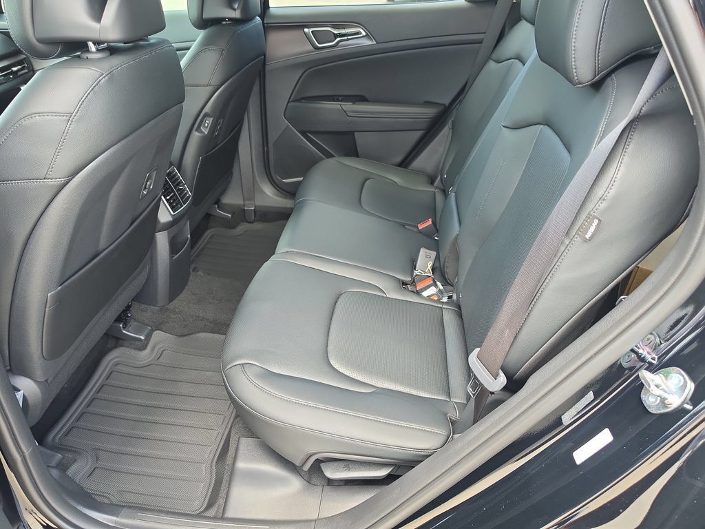New 2027 Kia Sportage EX w/ EX Panoramic Roof Package FWD image 17