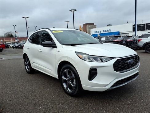 Certified 2023 Ford Escape ST-Line w/ Tech Pack #1 image 3